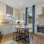 Pass The Keys No. 5 - Chestnut Cottage