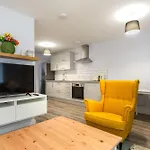 Modern 1 Bedroom York Apartment