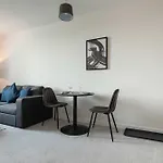 Modern & Cosy 1 Bedroom Apartment In York