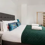 White House Apartments-Free Parking 1 Car Per Apartment