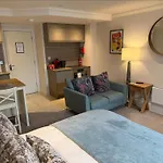Chocolets - The Kitkat Suite