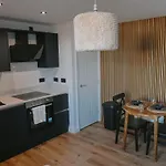 Modern First Floor Apartment, Fourth Avenue