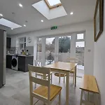 Rooms Near City Centre Private Bath Free Parking