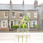 Lucy\'S Lodge- Most Stylish Apartment On Vibrant Bishy Road With Free Parking