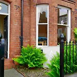 Alcuin Lodge Guest House