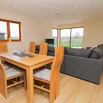 Oak Lodge