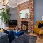 Bootham Luxury Apartments With Free Parking