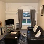 Victoria Bar Apartments