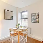 Spring Hall\'S City House
