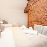 The Stables Luxury Barn