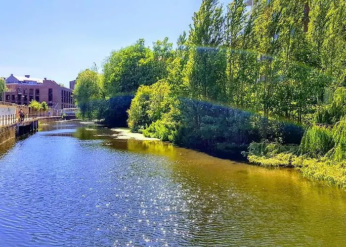 Cocoa River - Two Bed, Two Bath With Allocated Parking
