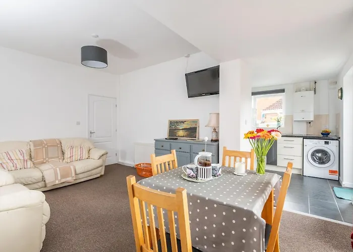 Beautiful House In The Pretty Village Of Skelton - Pass The Keys