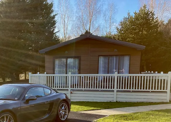 Gleneagles Lodge With Hot Tub