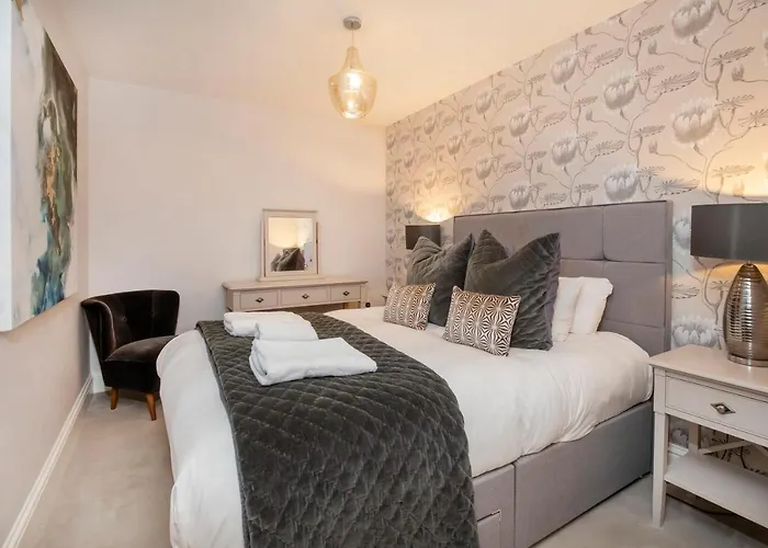 8 Blue Bridge- Elegant And Luxurious 1 Bedroom Apt- Free Parking