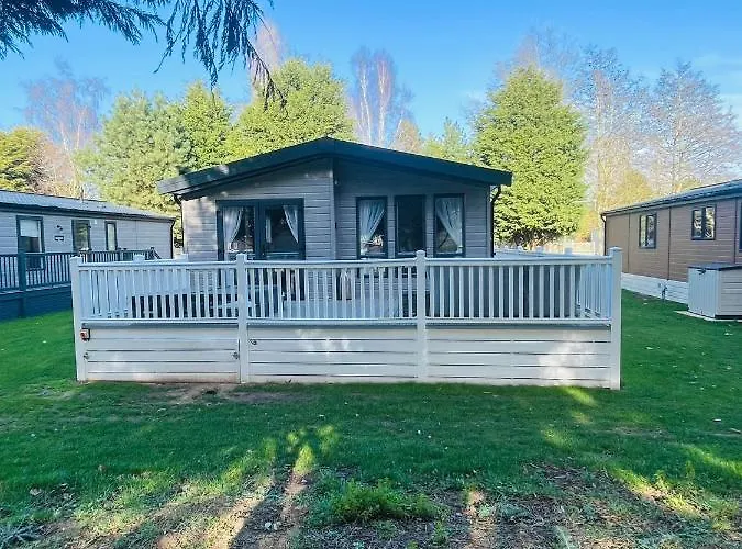 Peace Lodge With Hot Tub
