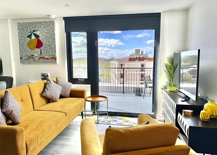 Carillon Apartment 60 York With Free Secure Parking