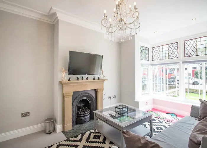The York Retreat - 4Bdr Family Home In The Heart Of York
