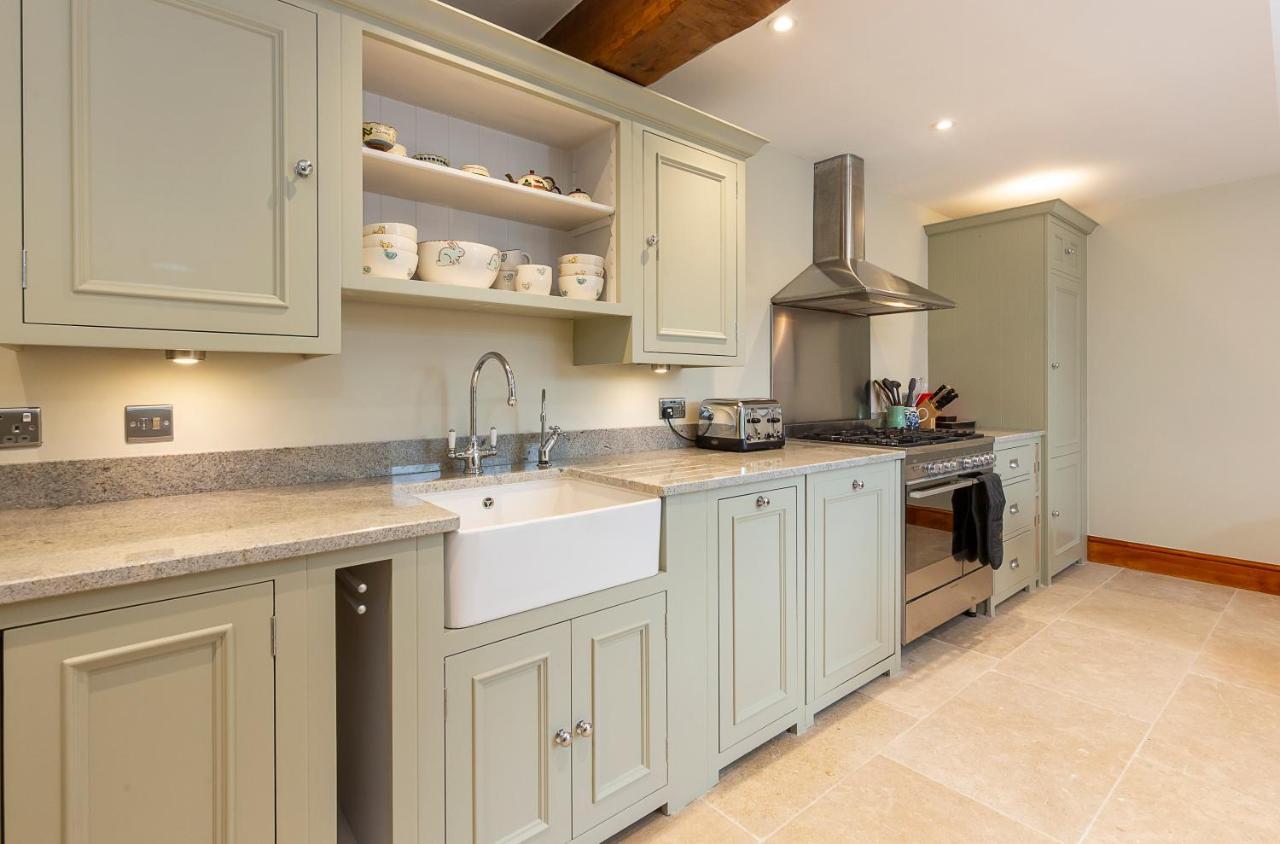 Creamery With Games And Free Parking Apartment York