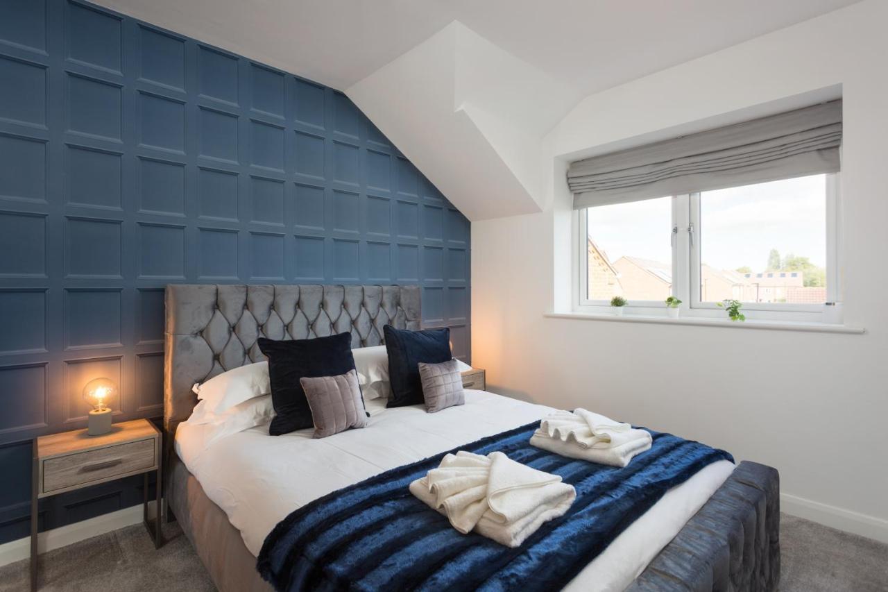 Aura Retreat With Free Parking York