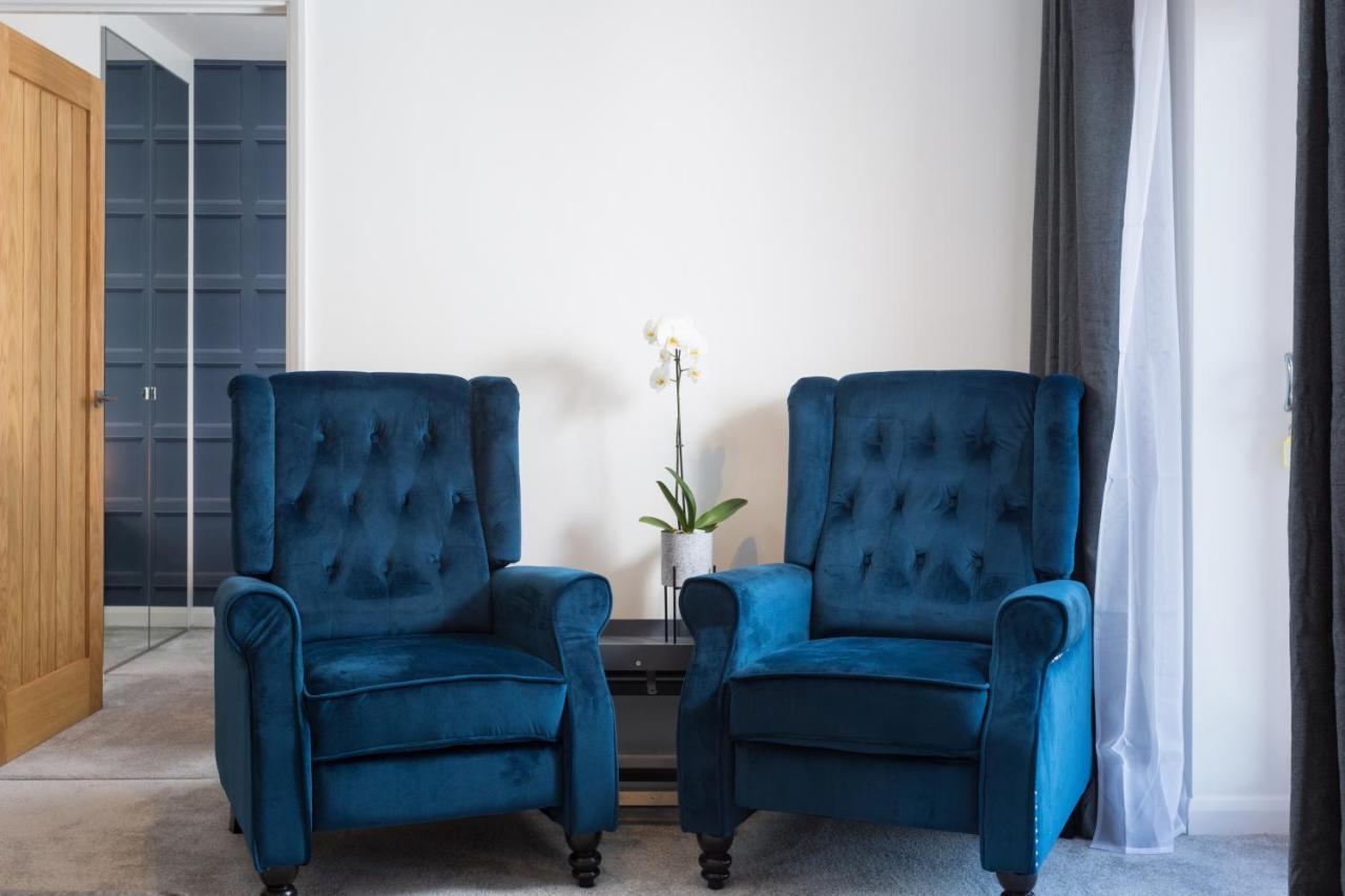 Aura Retreat With Free Parking Apartment York