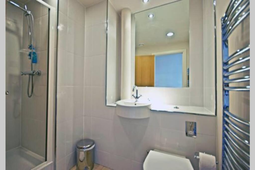 Apartment 12 Popeshead Court *