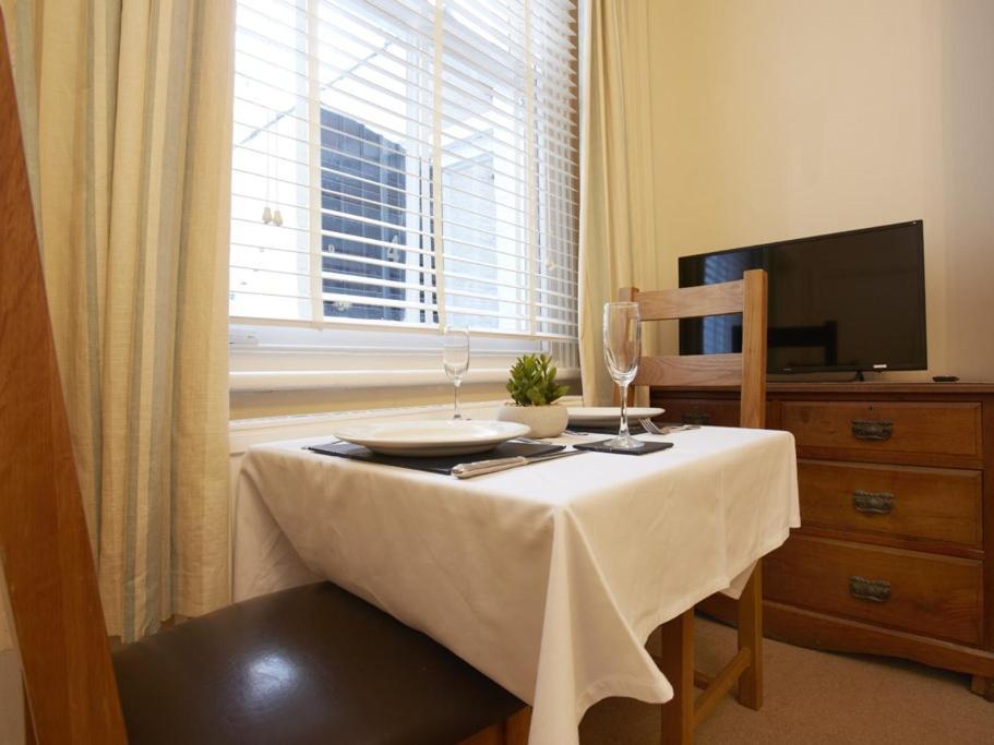 Apartment Chamber House