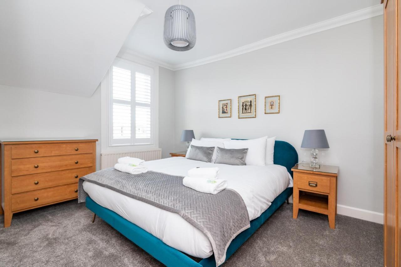 Elegant And Modern 5 Bed House I Pass The Keys Holiday home