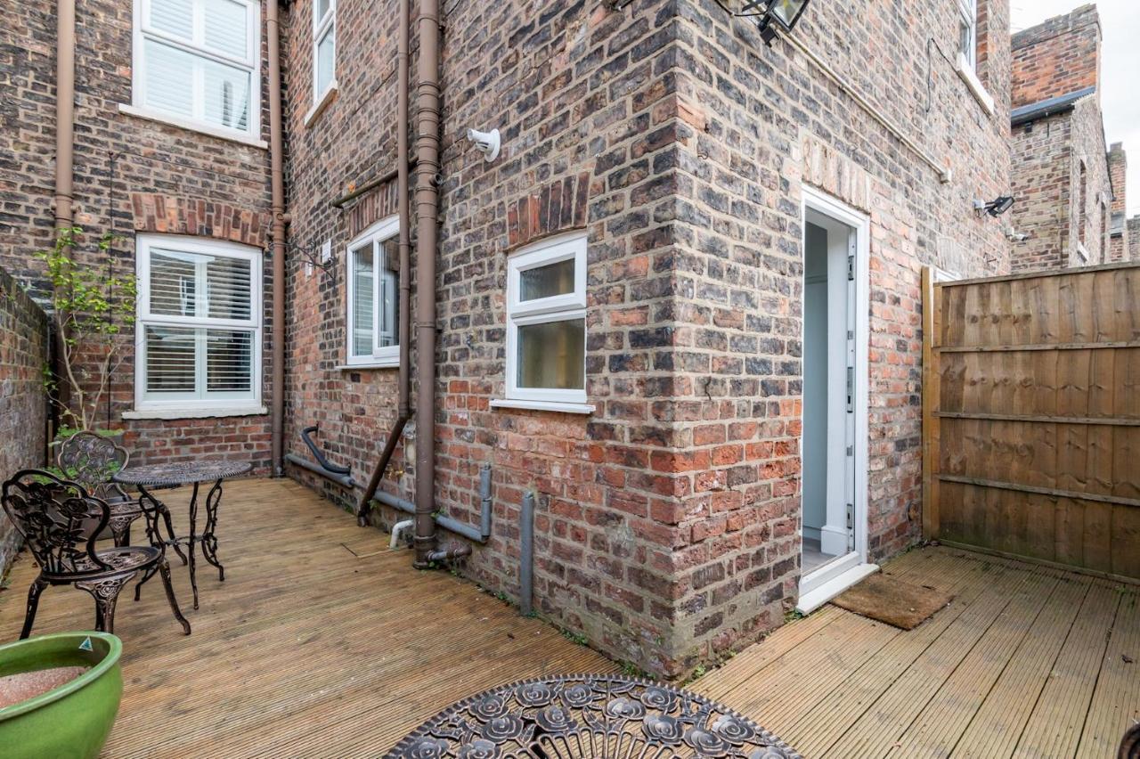 Elegant And Modern 5 Bed House I Pass The Keys * York