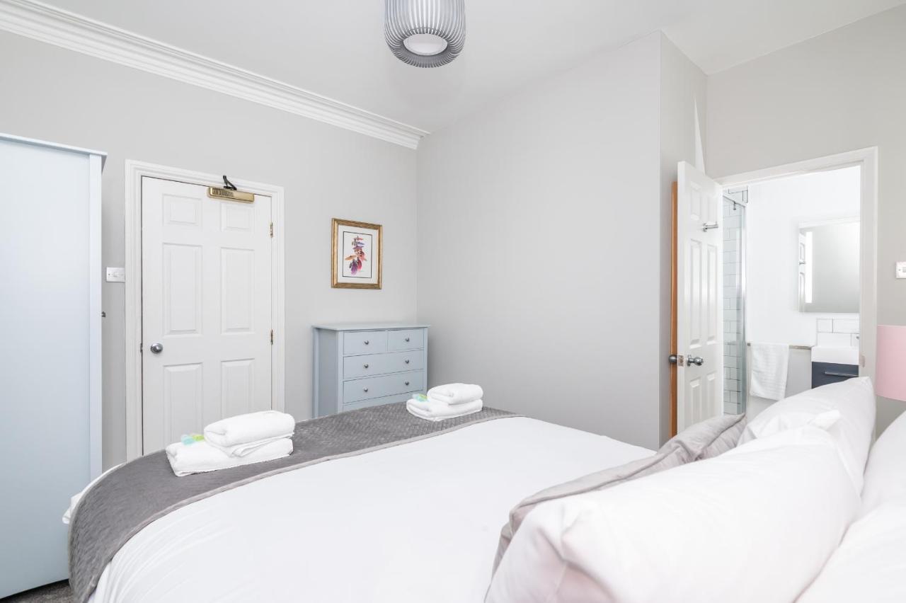 Elegant And Modern 5 Bed House I Pass The Keys * York