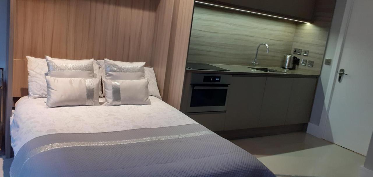 51 Cocoa Suites,rowntrees Wharf Apartment *