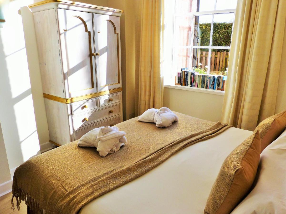 County House Retreat Apartment York