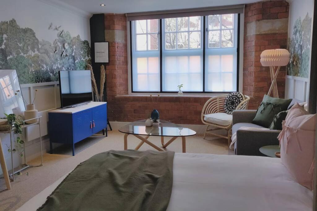Apartment I Should Cocoa