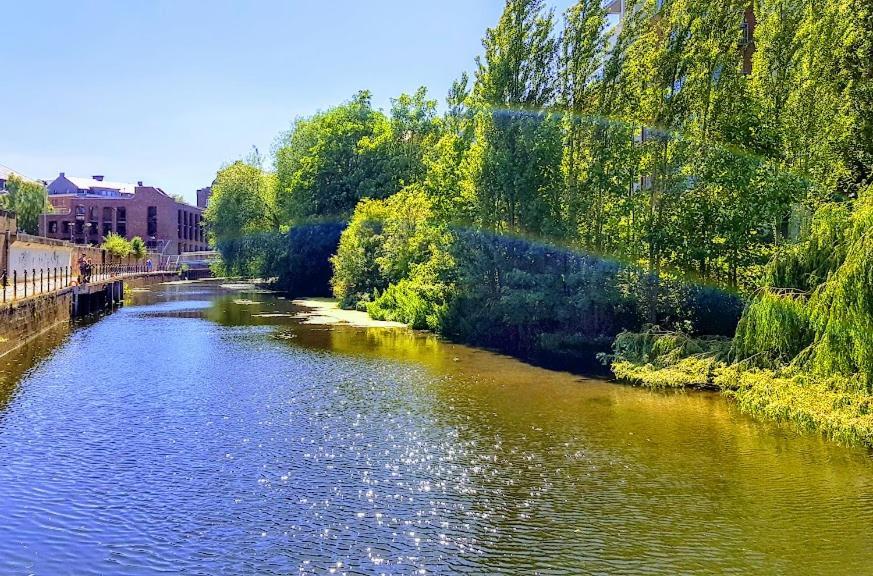 Cocoa River - Two Bed, Two Bath With Allocated Parking *