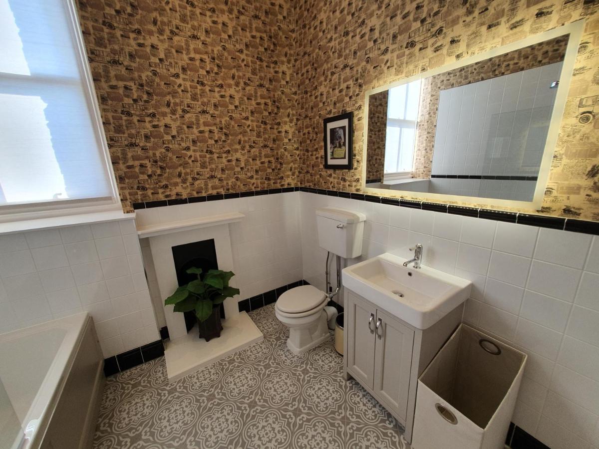 Apartment 6 Rowntree House