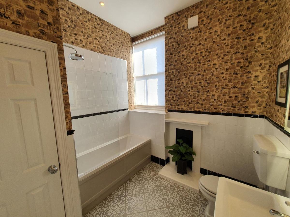 Apartment 6 Rowntree House