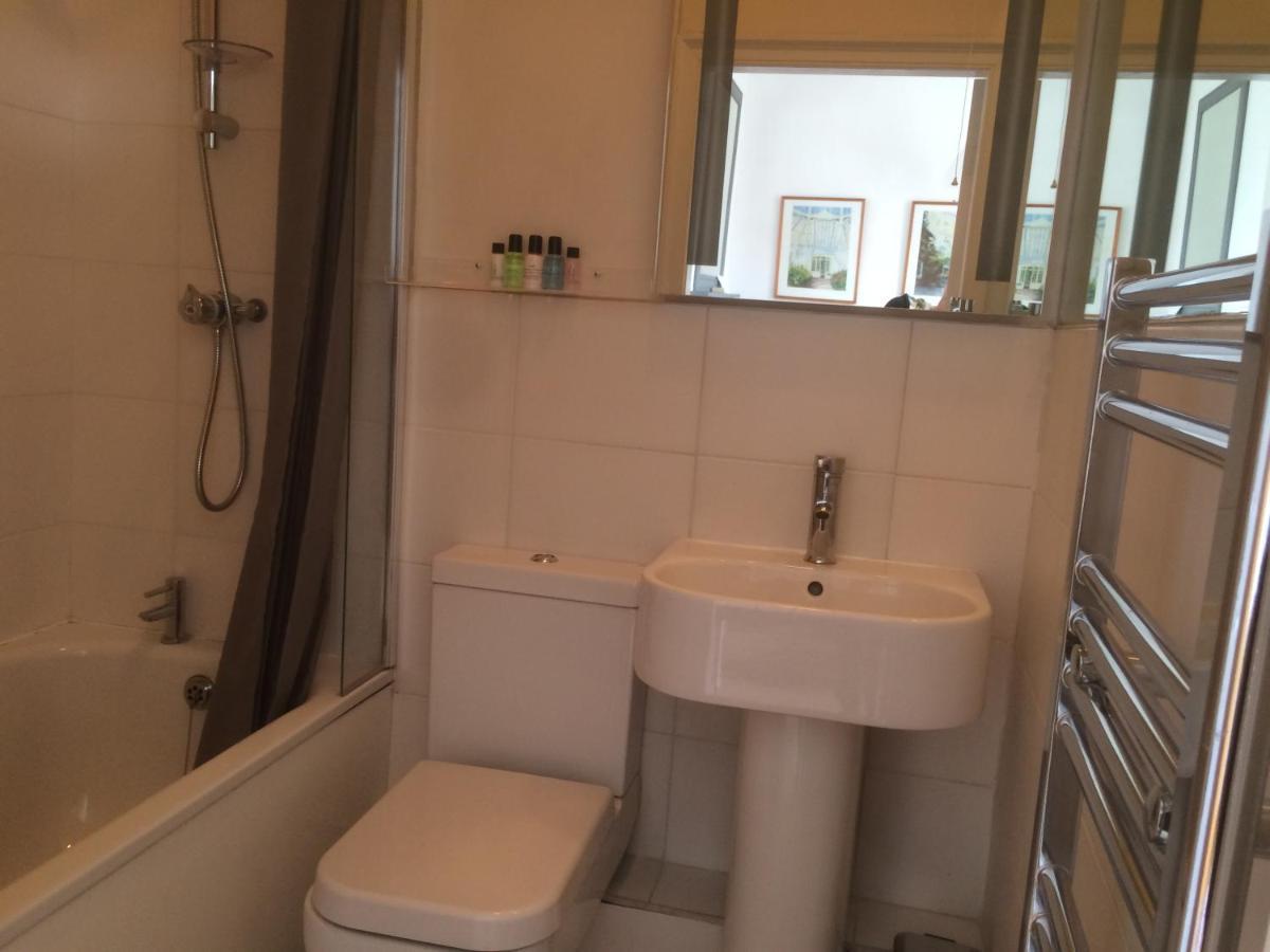Centre - The Old Committee Room-free Parking Apartment *