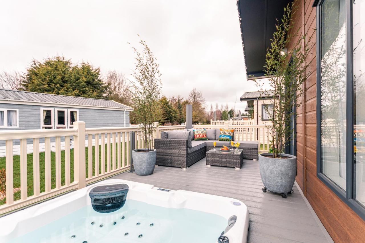 Bluebell With Hot Tub Lodge York