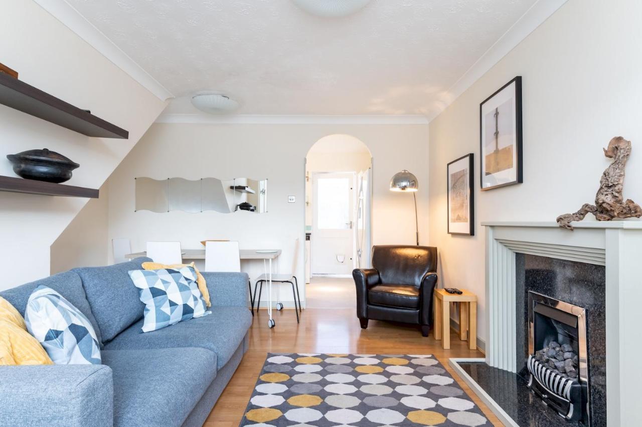Pass The Keys Spacious Townhouse With 900 Mbps Wifi And Parking * York