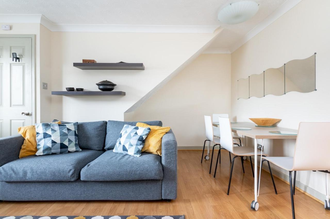 Holiday home Pass The Keys Spacious Townhouse With 900 Mbps Wifi And Parking York