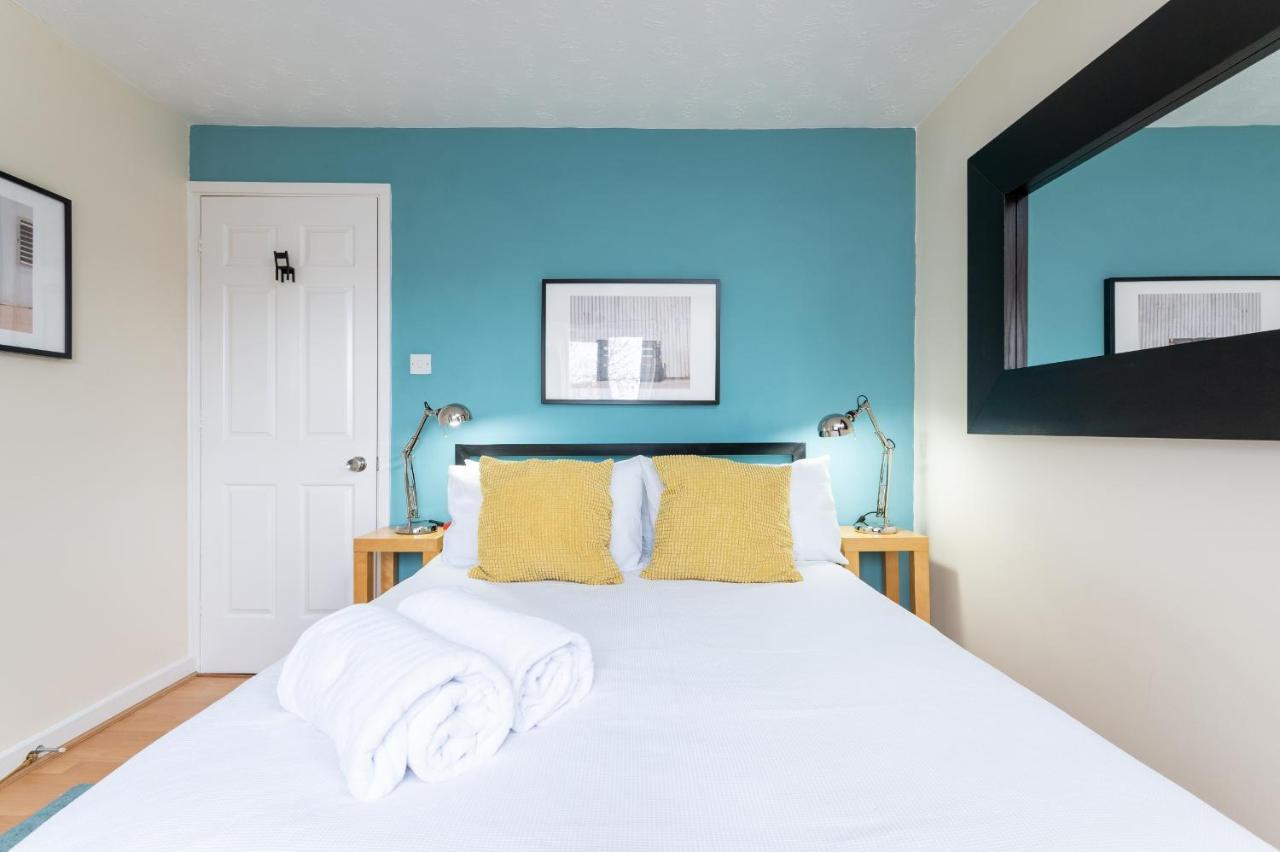Pass The Keys Spacious Townhouse With 900 Mbps Wifi And Parking *