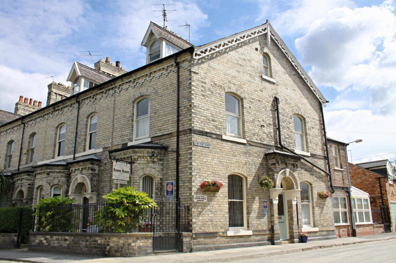 Guest house Bowen House