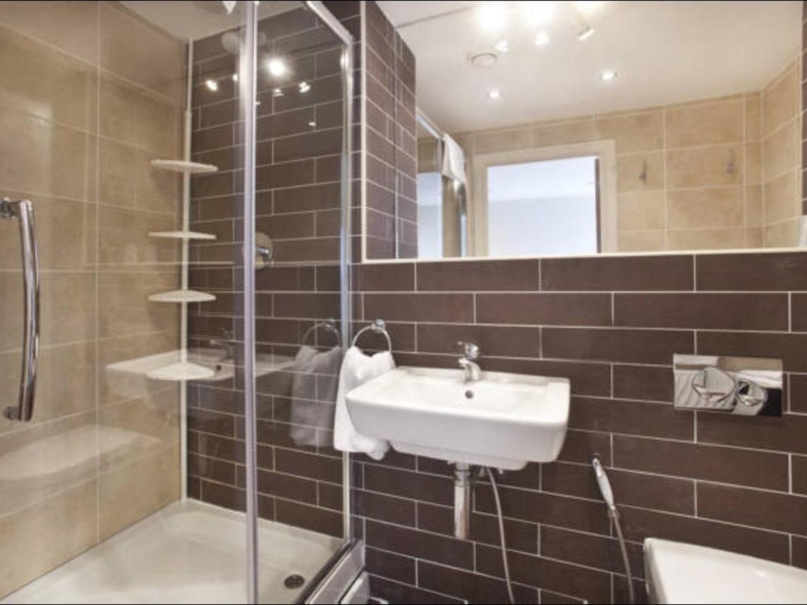 Churchill Two Bedroom Apartments With Free Parking And The Minster View
