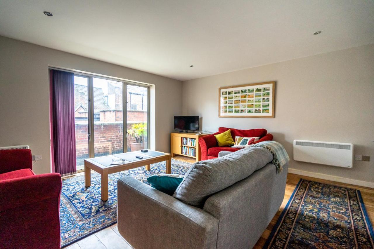 15 Stonegate Court * York