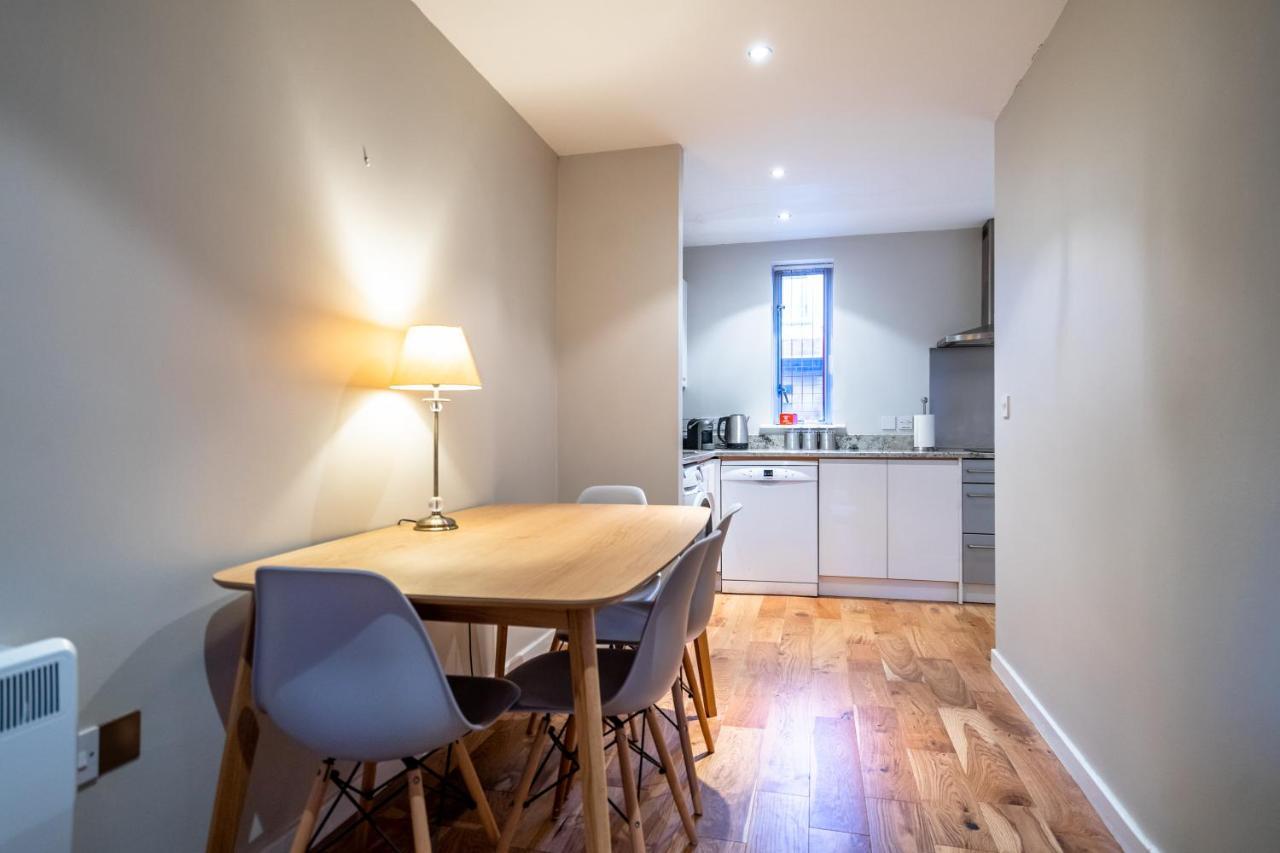 15 Stonegate Court Apartment *