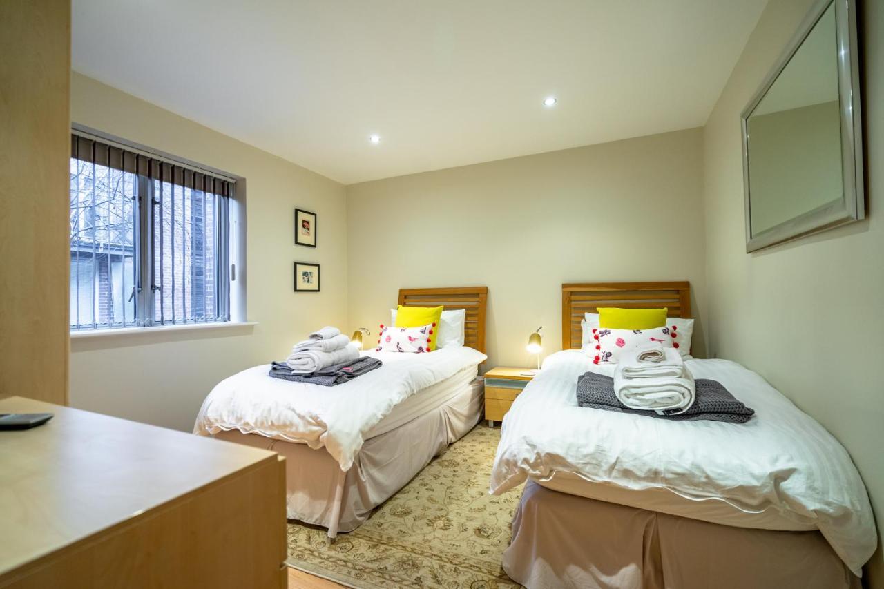 15 Stonegate Court Apartment *