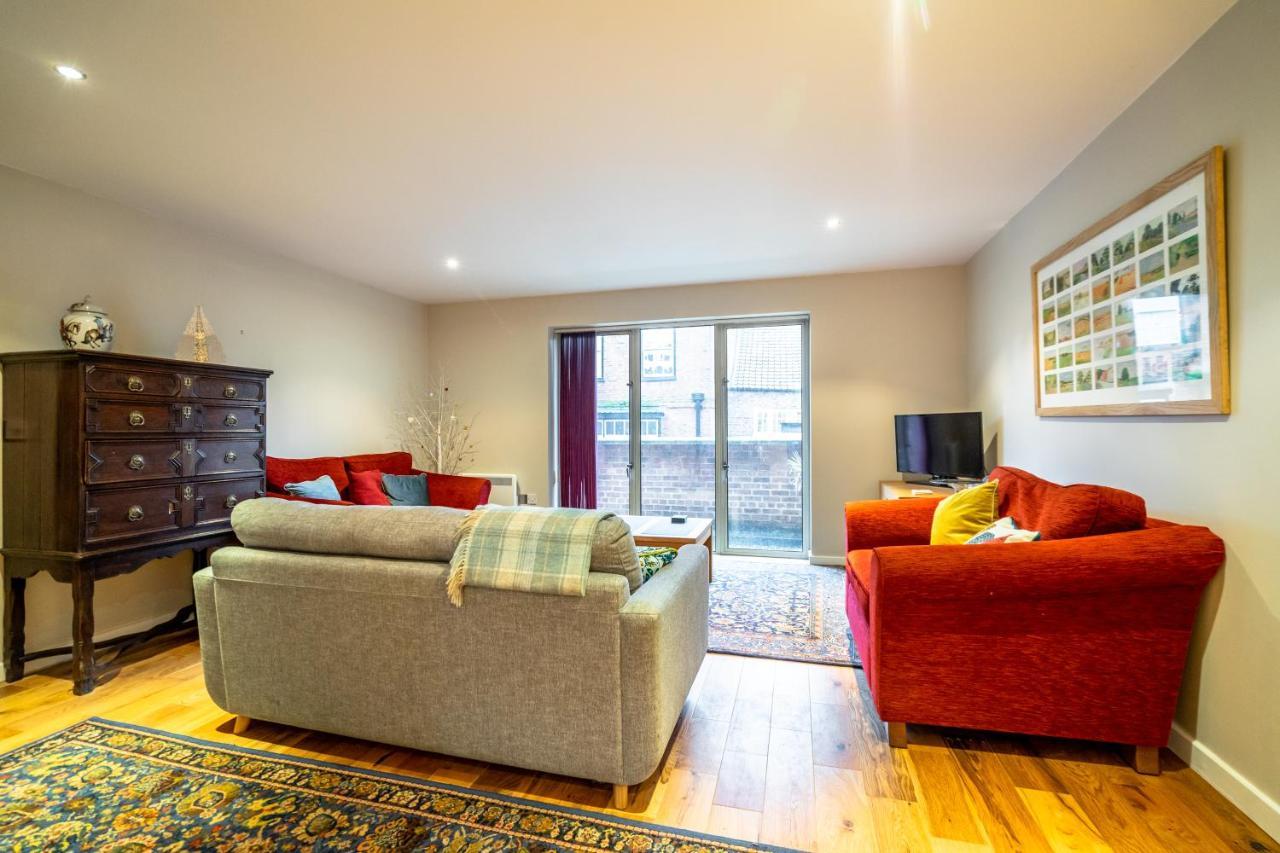 15 Stonegate Court *