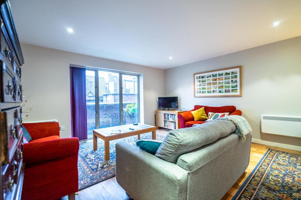 15 Stonegate Court *