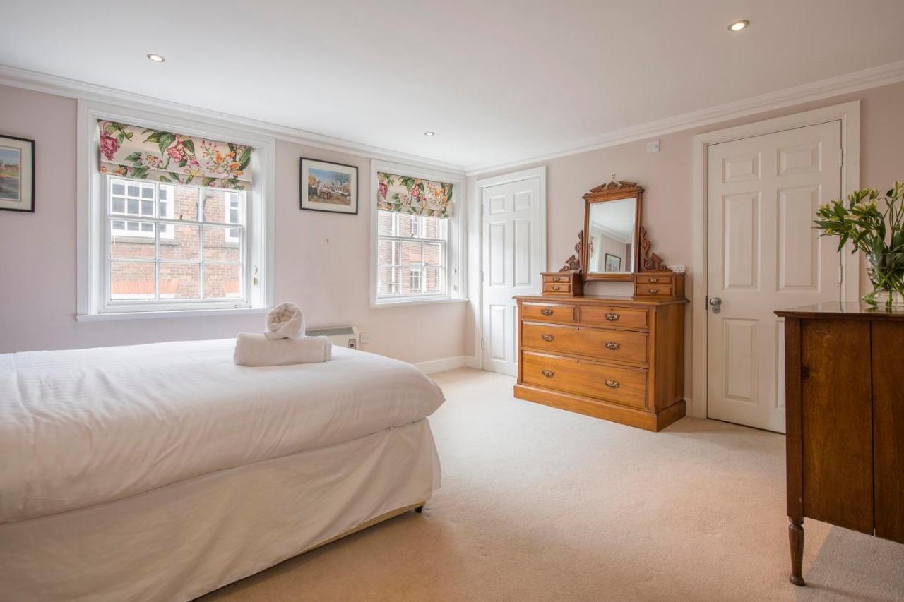 St Helen's House With Minster Views *