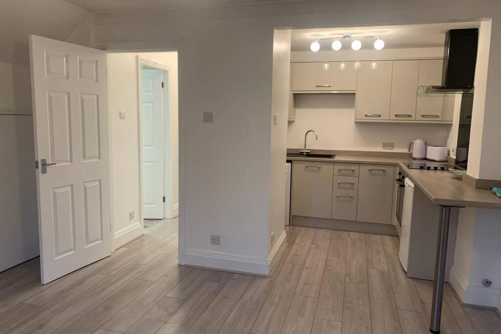 Apartment City Centre, Recently Renovated 2 Bedroom Flat