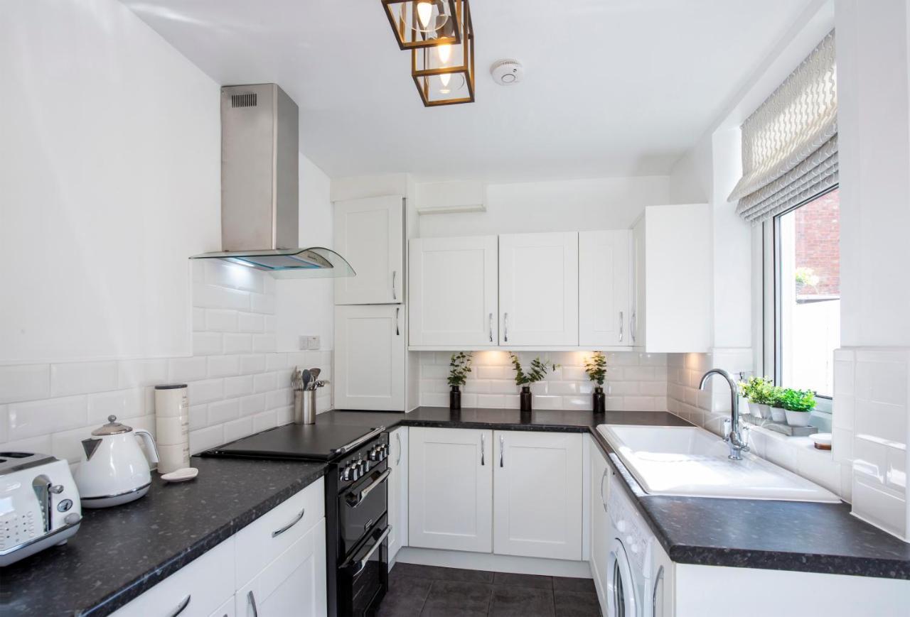 Holiday home Amberley House, - With Hot Tub -free Parking